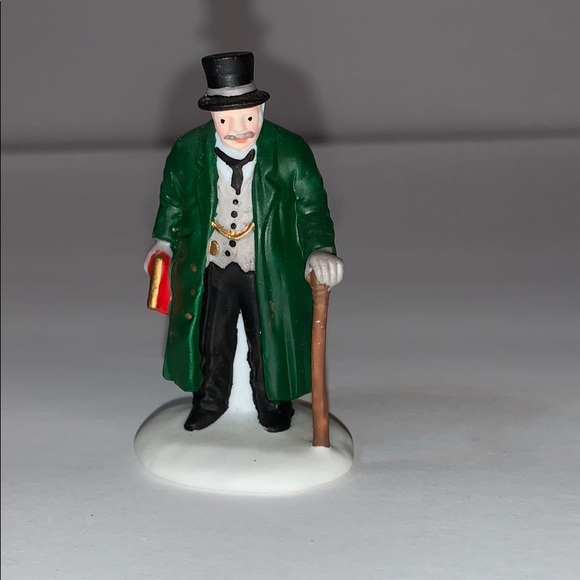 Department 56 Oliver Twist - Set of 3 - Picture 4 of 5